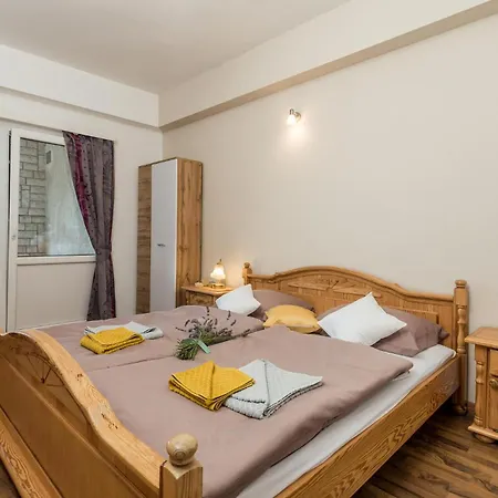 3 Bedroom Lovely In Apartment Kastav