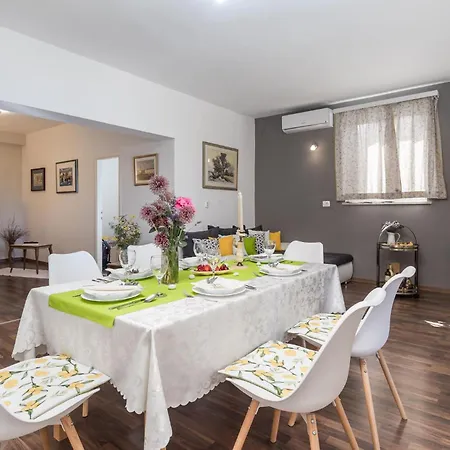 3 Bedroom Lovely In